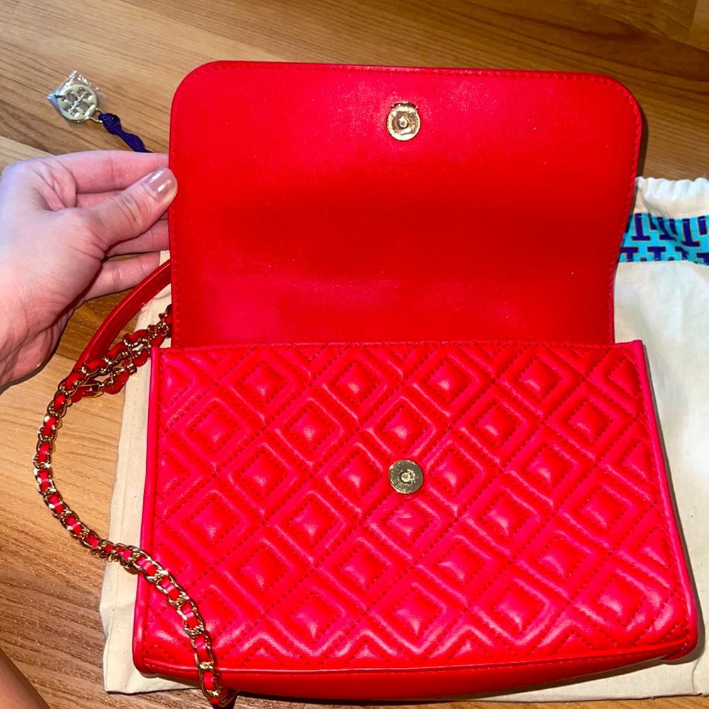Tory Burch Fleming Red Chain Purse - Picture 8 of 12